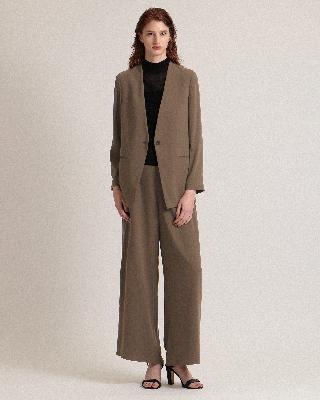 一部限定カラー Powder Crepe CL Collarless JK | WOMEN(レディース