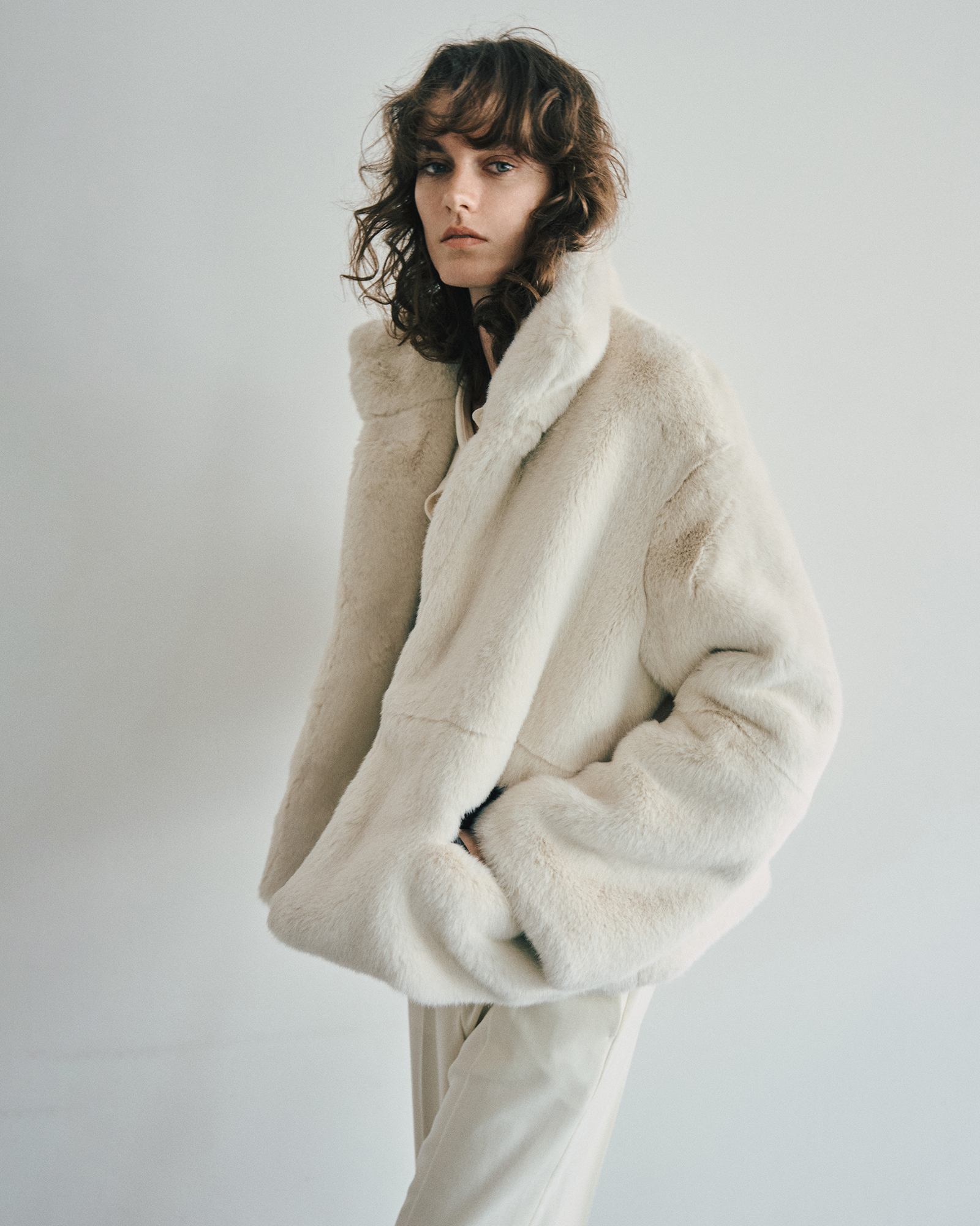 theory luxe Renick Kelimi FL ブラック　40 コート Womens_Outerwear_Trenchcoat_MI