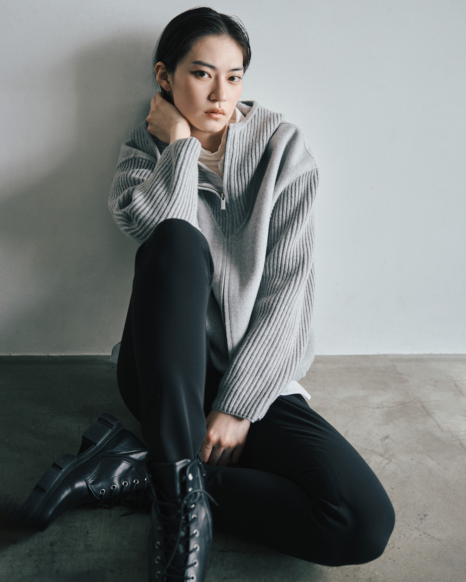2025年 今季 セオリーリュクス Fabius Stormi Cardigan BURRR IT'S COLD OUTSIDE FRINGE OVERSIZED SWEATER IN TURQUOISE – AKIRA