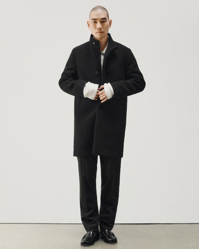 theory セオリーのブラックスーツです。シルエットが最高にきれいでステキです theory セオリーのブラックスーツです。シルエットが最高に