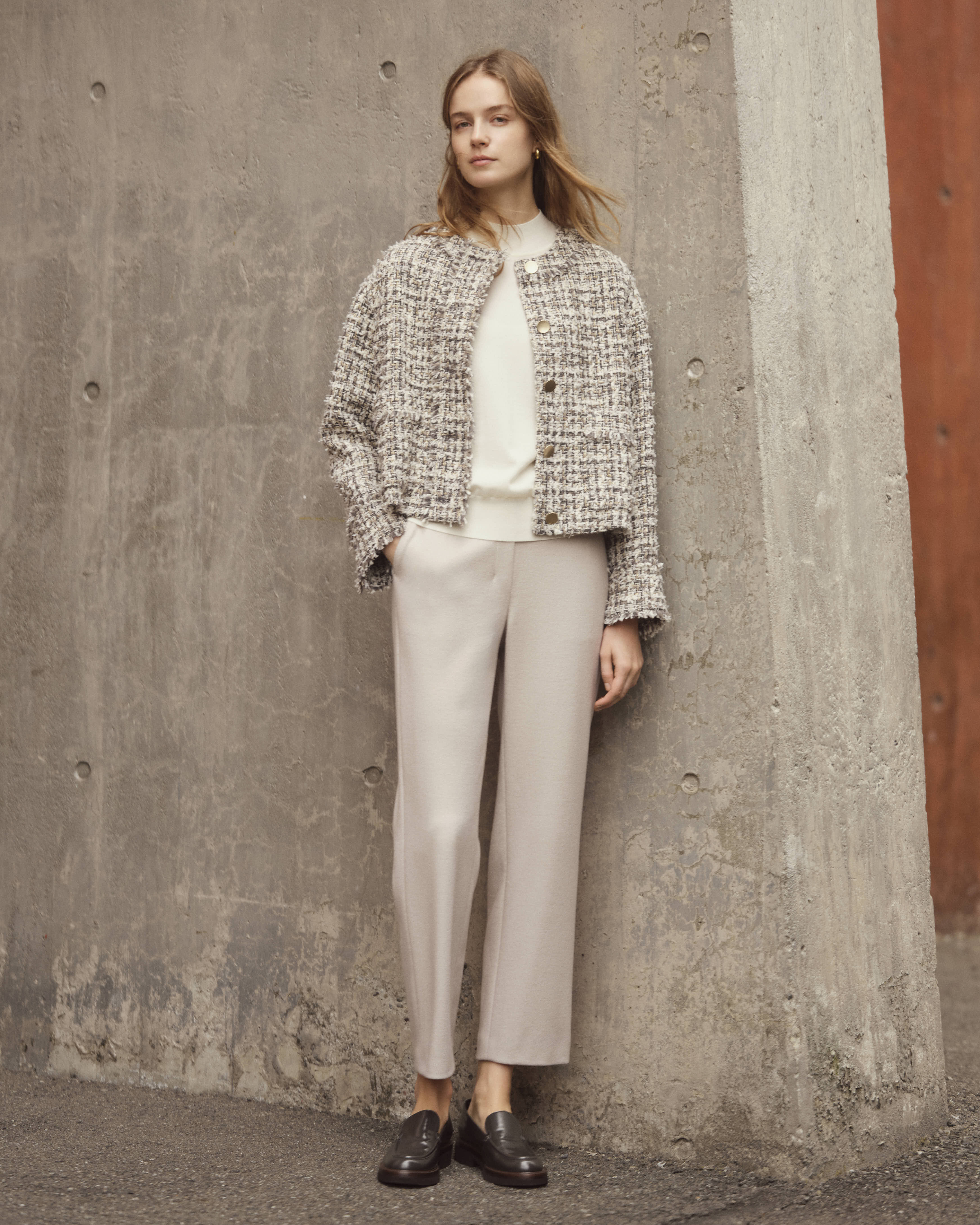 【美品】theory luxe ノーカラージャケット 36 無地 ライトベージュ コーディネート詳細 | Theory luxe[セオリーリュクス]公式通販サイト