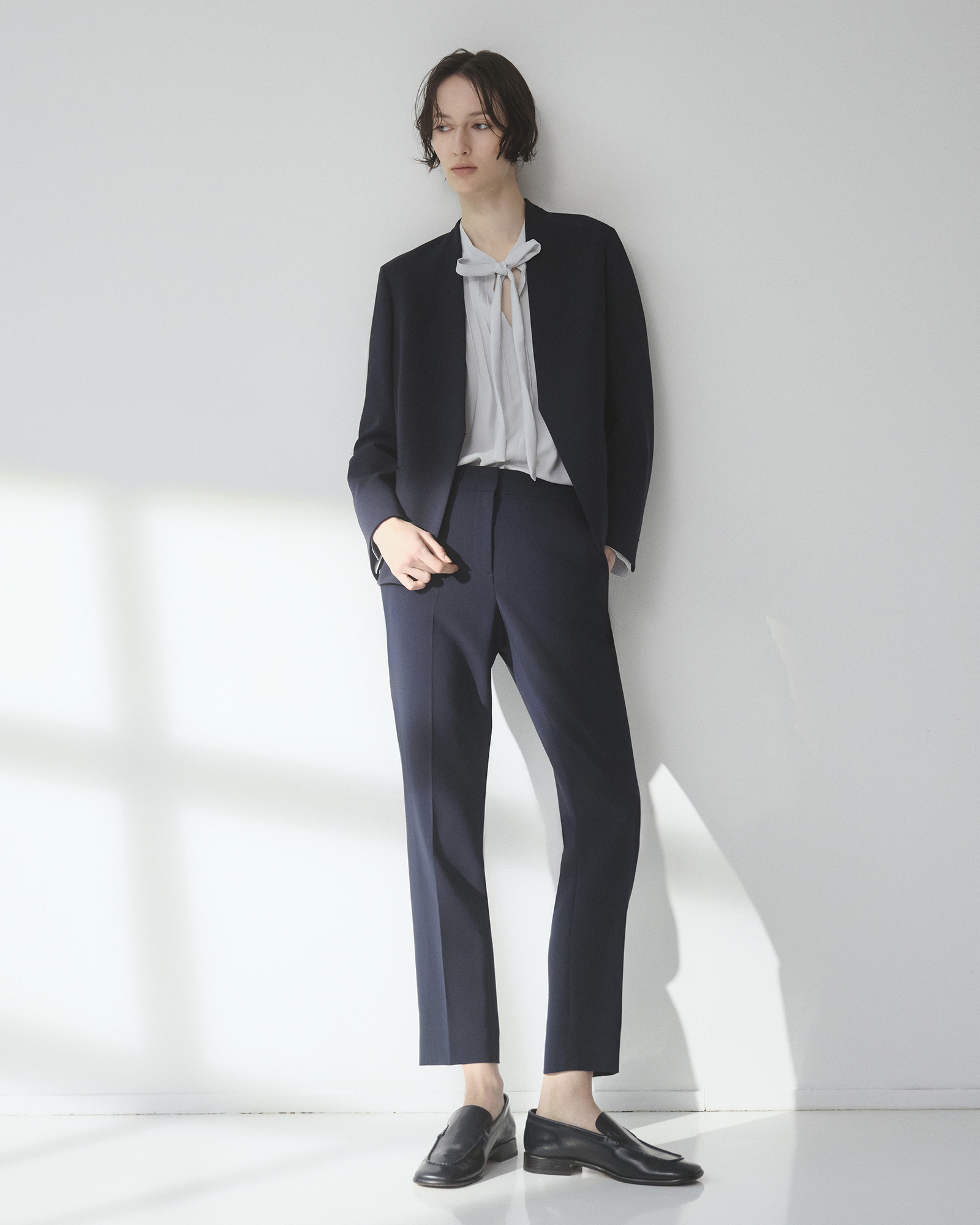 セオリーリュクス(Theory luxe)公式通販 レディースファッション