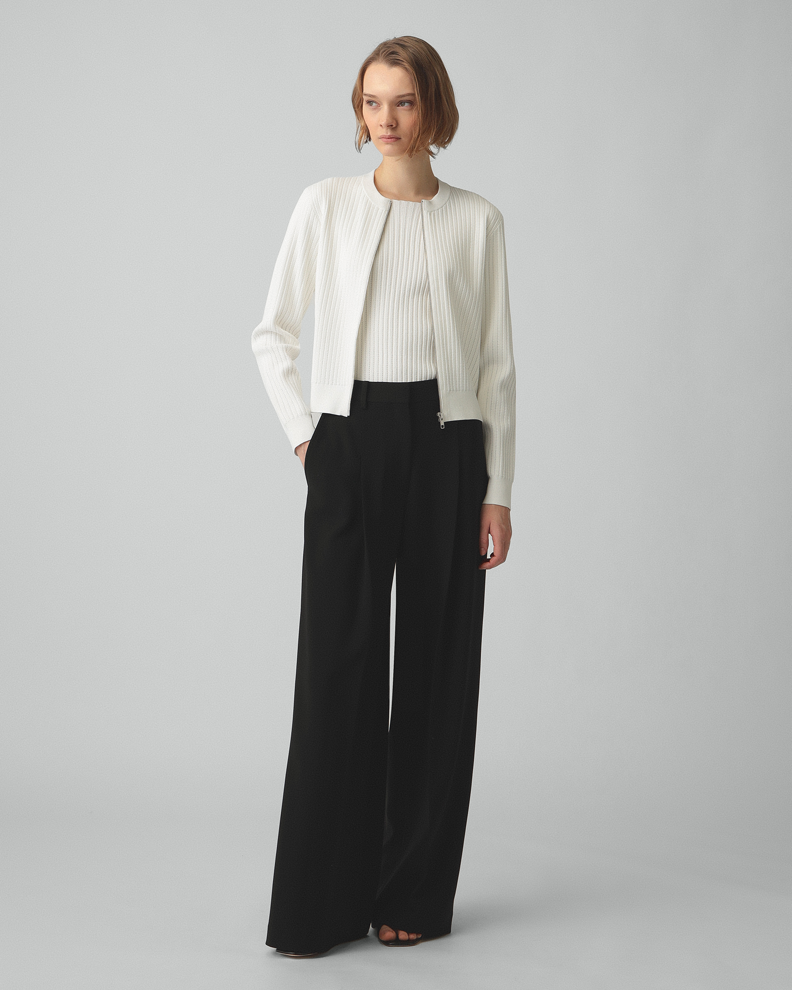 セオリー 2024年製 Wooster Crepe Knit Vneck/Vネックリブニット レディース S ホワイト【新品未使用品】【新入荷】♪ Beststore（ベストストア） ニット セーター Vネックリブニット