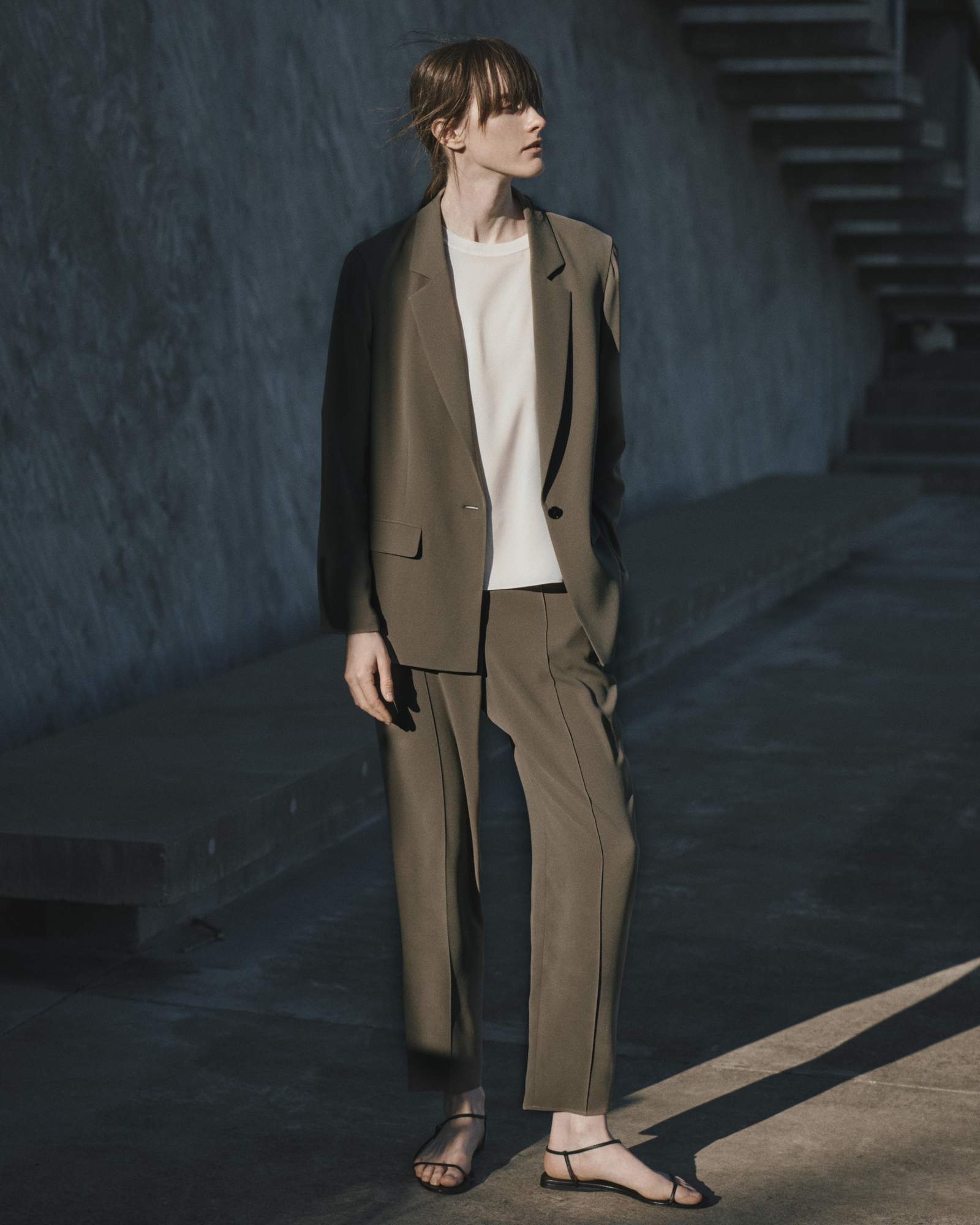 theory luxe グレージュフレアロングスカート theory luxe(セオリーリュクス) フレアスカート03-2307358-012-038 03