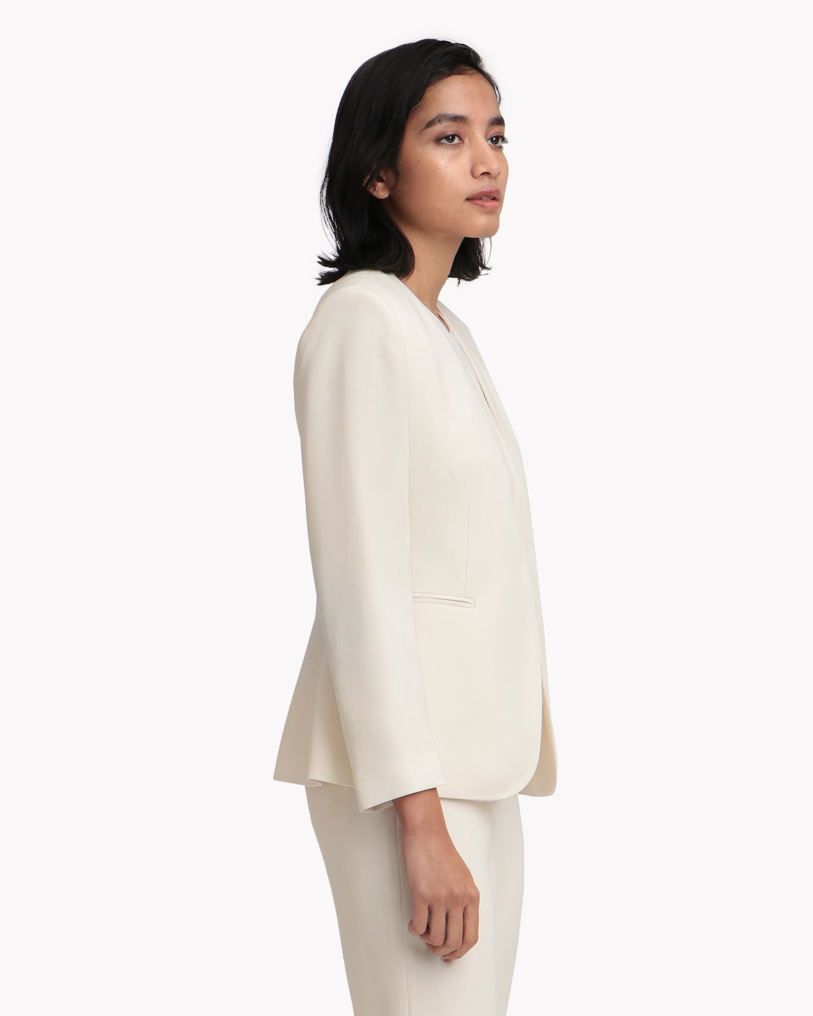 Classic Crepe Lindrayia B