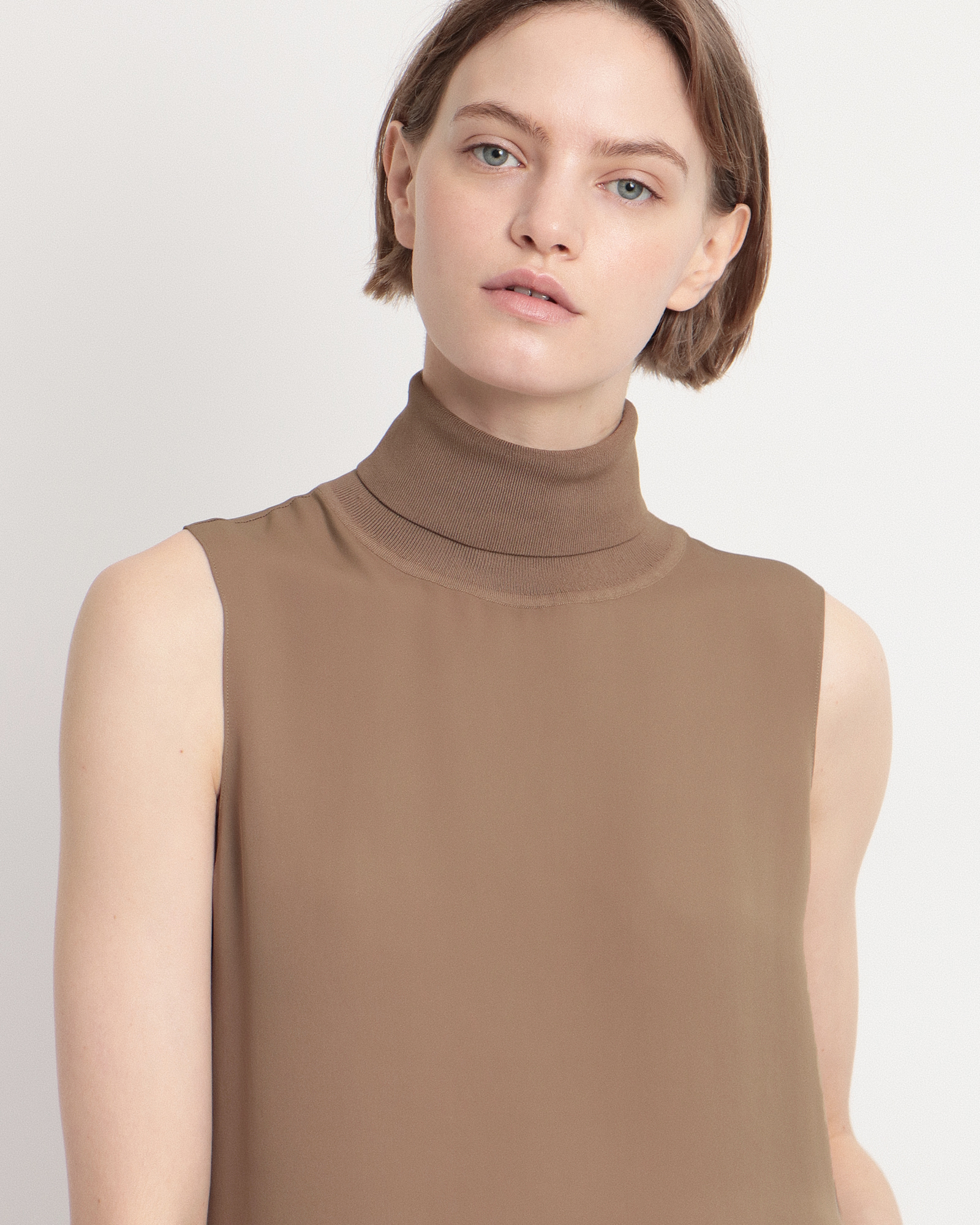 Silk Combo SL Roll Neck Top | WOMEN(レディース)|Theory 公式通販
