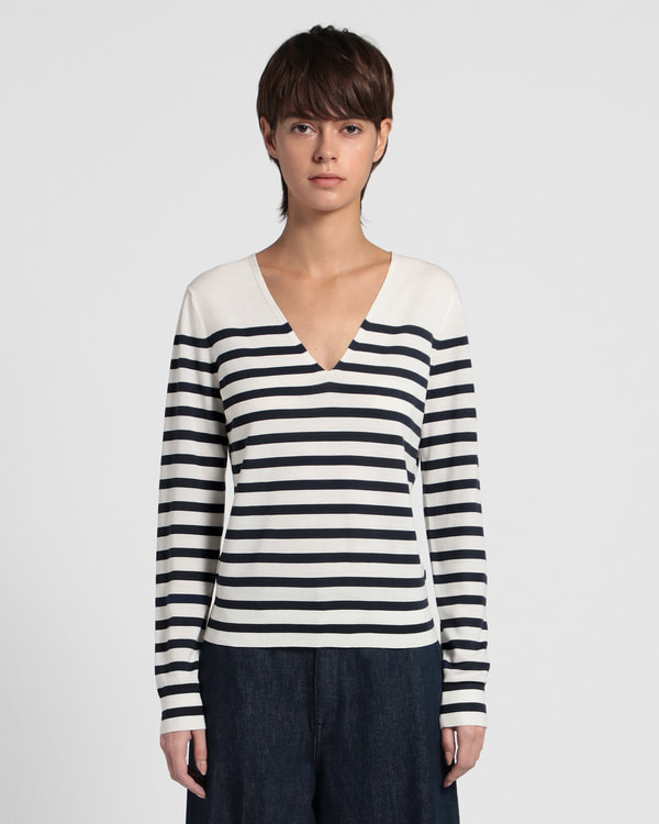 【Theory】Regal Wool Stripe Vneck 【Theory】Regal Wool Stripe Vneck
