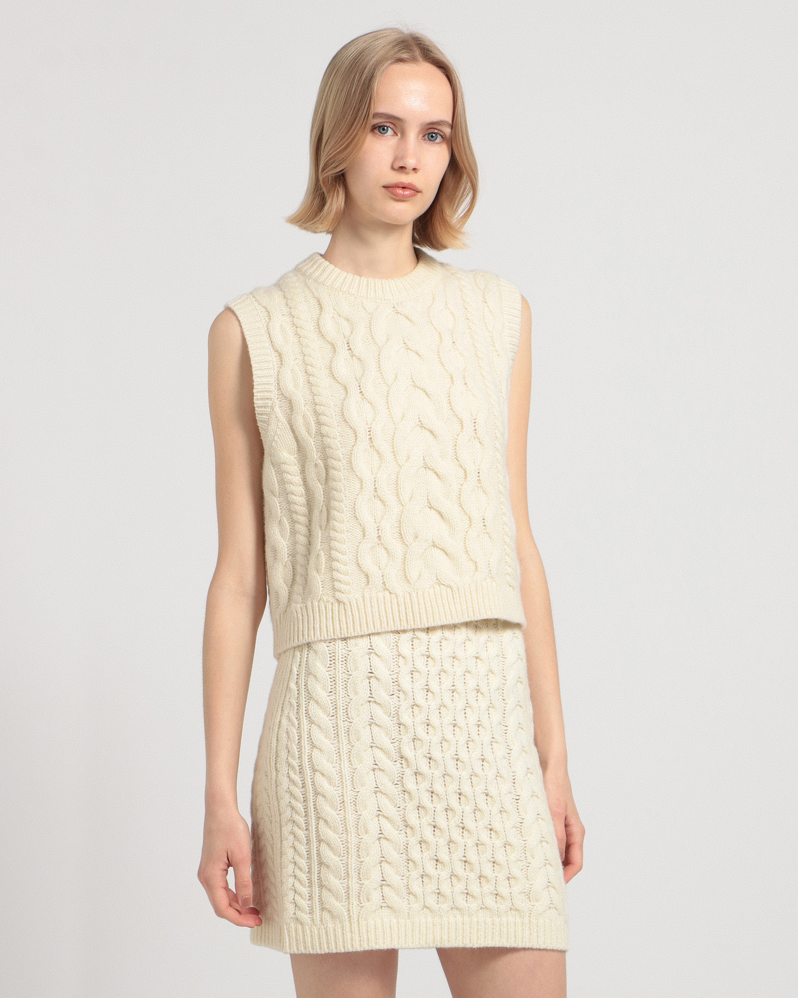 Felted Wool Cash Cable Vest | WOMEN（レディース）｜Theory 公式通販 