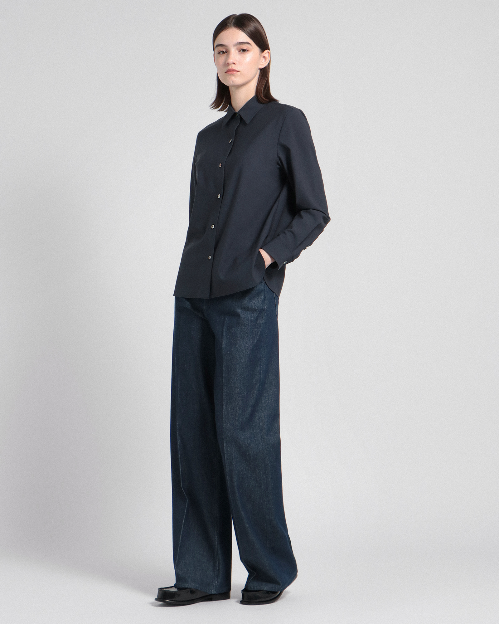 一部限定カラー Traceable Wool N Straight SH B | WOMEN