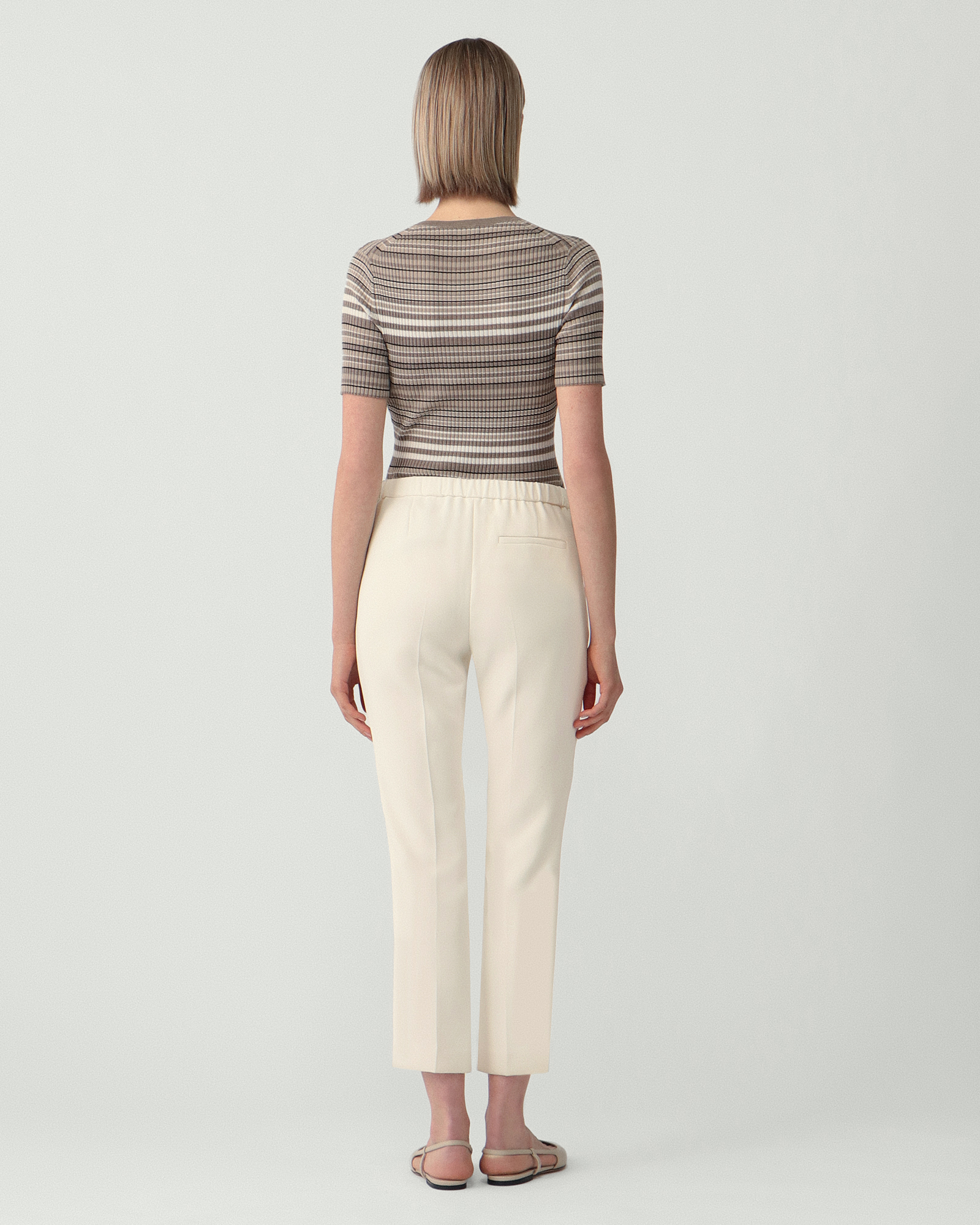 新品【セオリー】TREECA トリーカ　テーパード　クロップド　パンツ　定番 Admiral Crepe Treeca Pull On Pant J | WOMEN（レディース