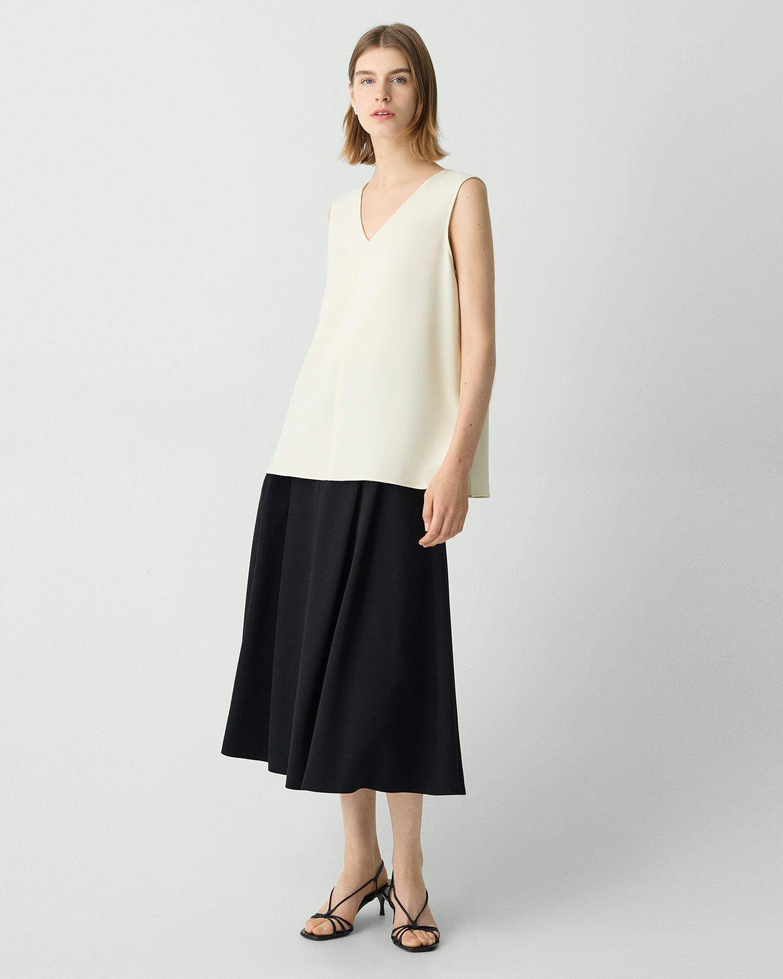 Admiral Crepe Vneck Top | WOMEN(レディース)|Theory 公式 Admiral Crepe Vneck Top | WOMEN(レディース)|Theory 公式