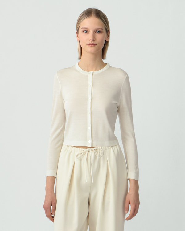 Theory Regal Wool タートルセーター　ホワイトPサイズ　新品 セオリー Theory トップス REGAL WOOL TNECK P （オフホワイト系