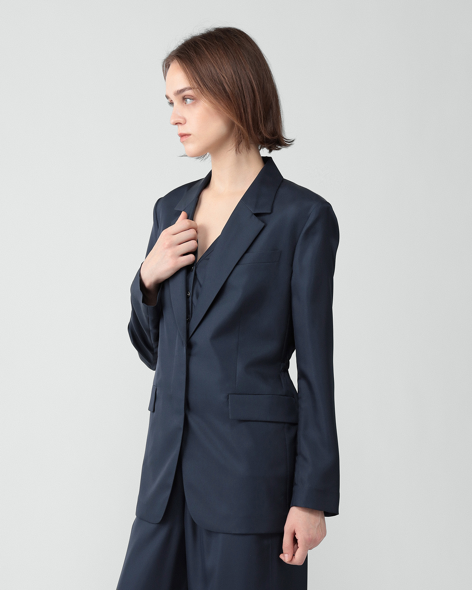 予約商品》 Mod Silk Twill Cinched Blazer | WOMEN（レディース