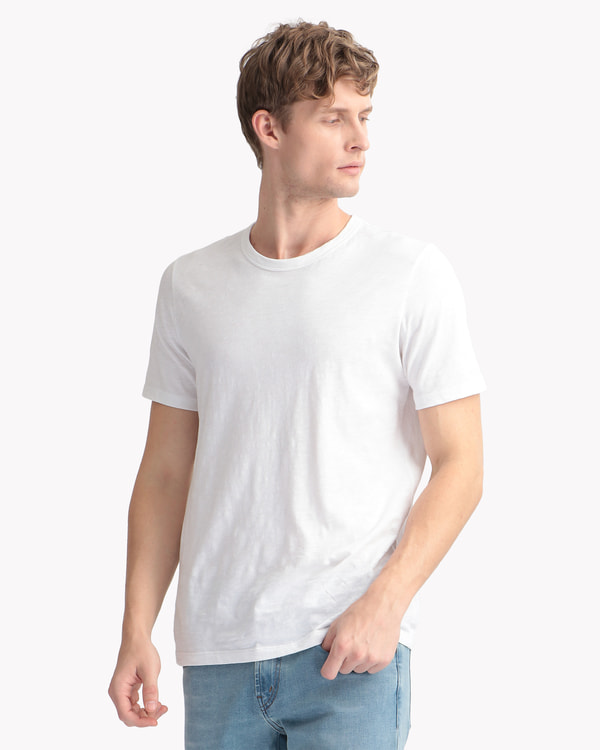 essential tee
