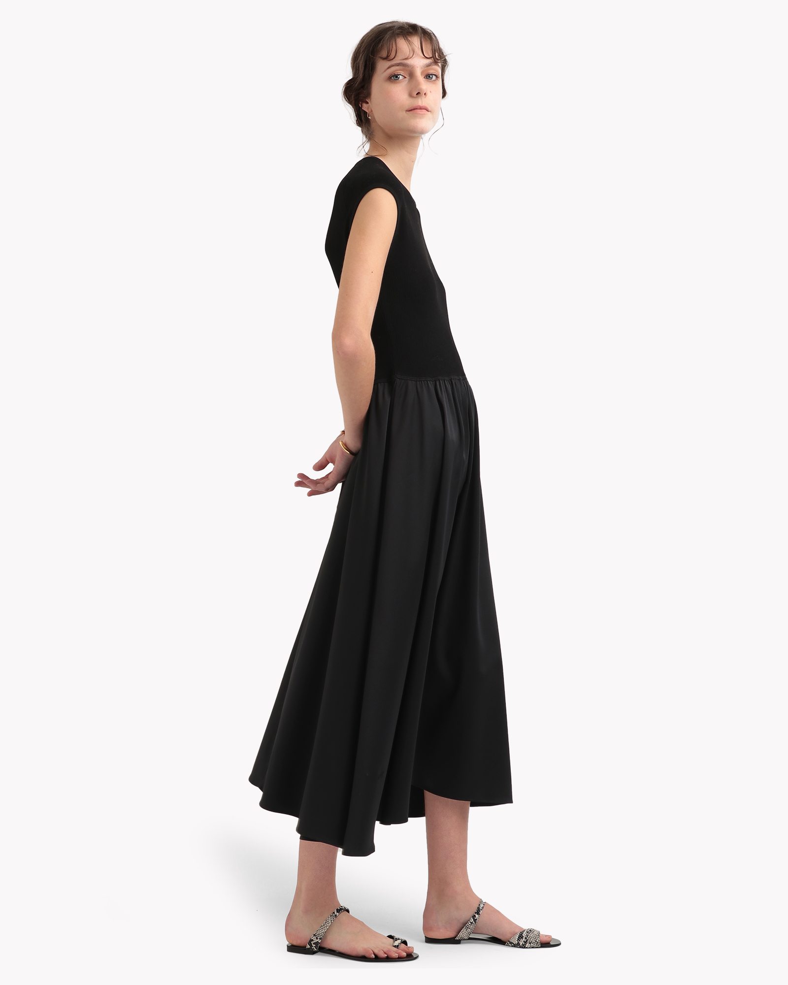 60 Off Theory Luxe ワンピース レディース 新版 Moni Mn 60 Off Theory Luxe ワンピース レディース 新版 Moni Mn