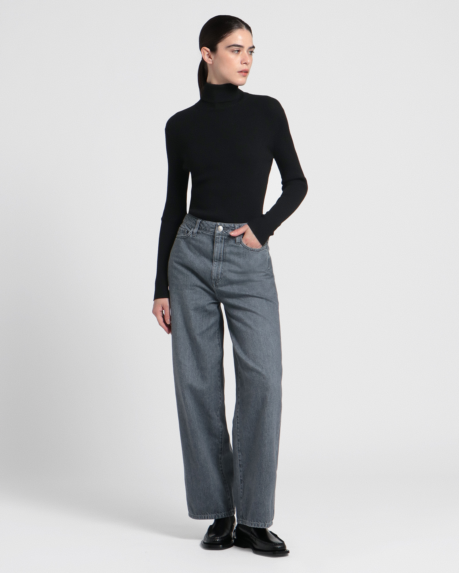 WOMEN シルキーニットタートルネックセーター
