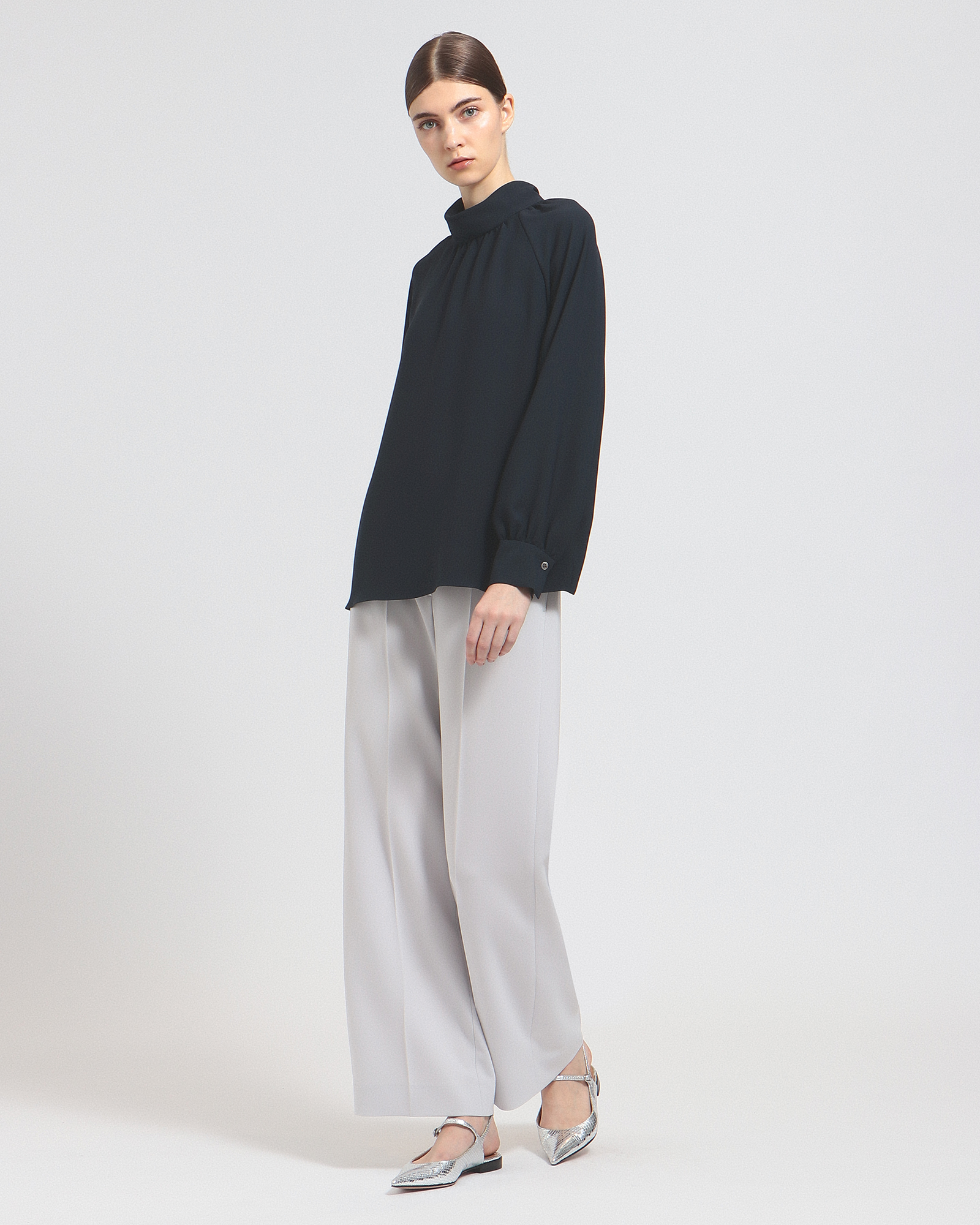 未使用級✨セオリーリュクス Marvine Camila Blouse ネイビー 未使用級✨セオリーリュクス Marvine Camila Blouse ネイビー