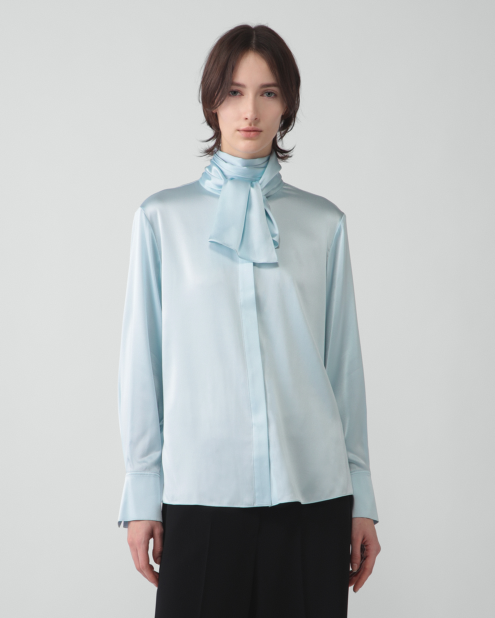 美品✨セオリー CRUSHED SATIN ブルゾン お家洗い可 ネイビー S セオリーリュクス(Theory luxe)公式通販 レディースファッション