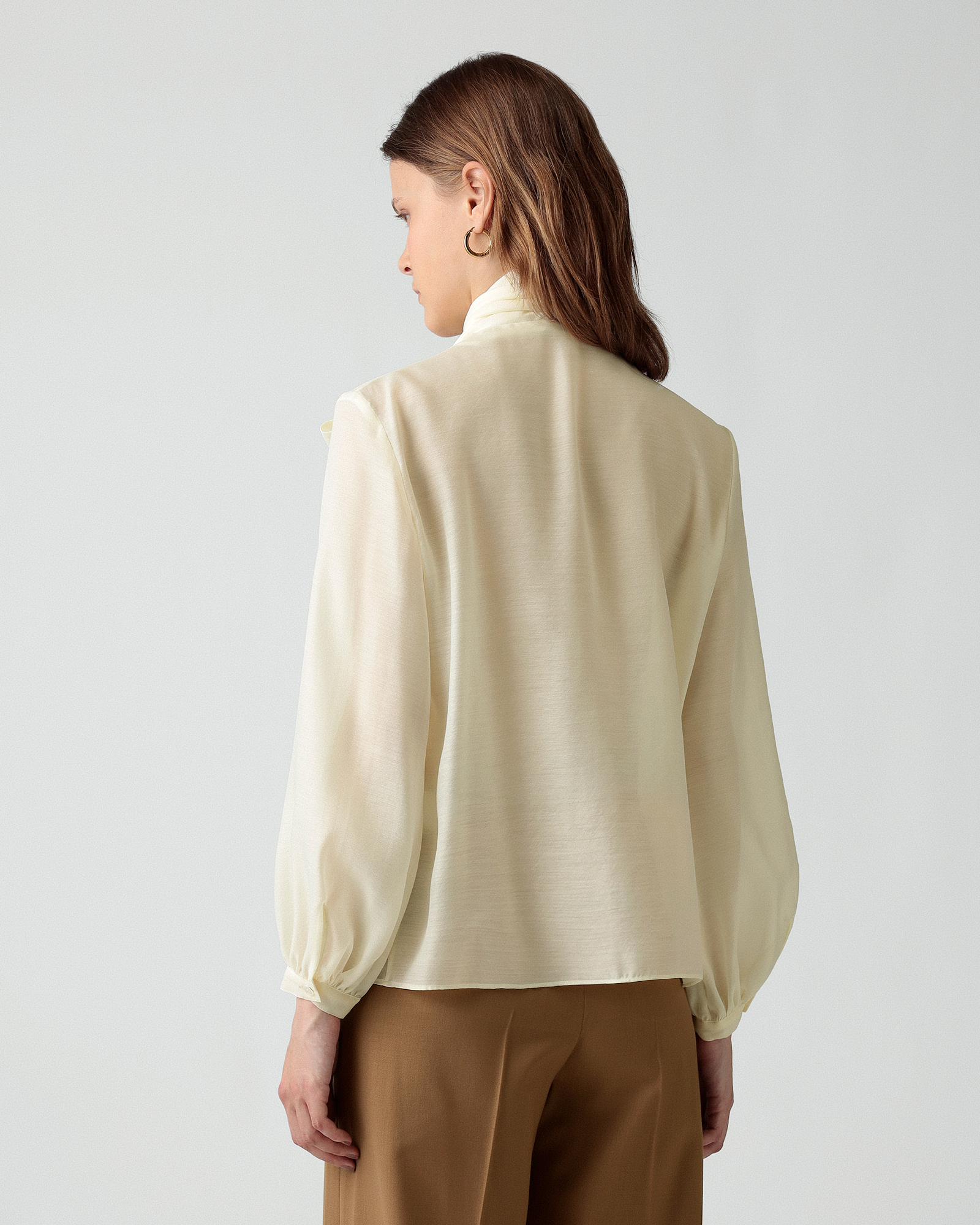新品タグ付き❣Theory luxe ボウタイブラウ Marvine