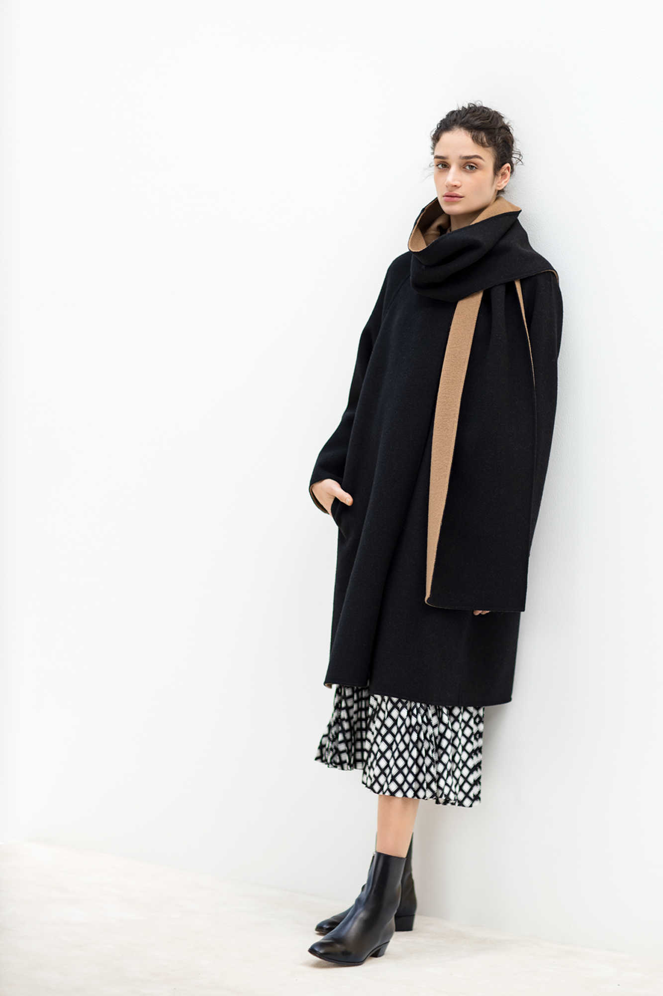 HOW TO WEAR -Scarf Coat- | WOMEN（レディース）｜Theory 公式通販サイト