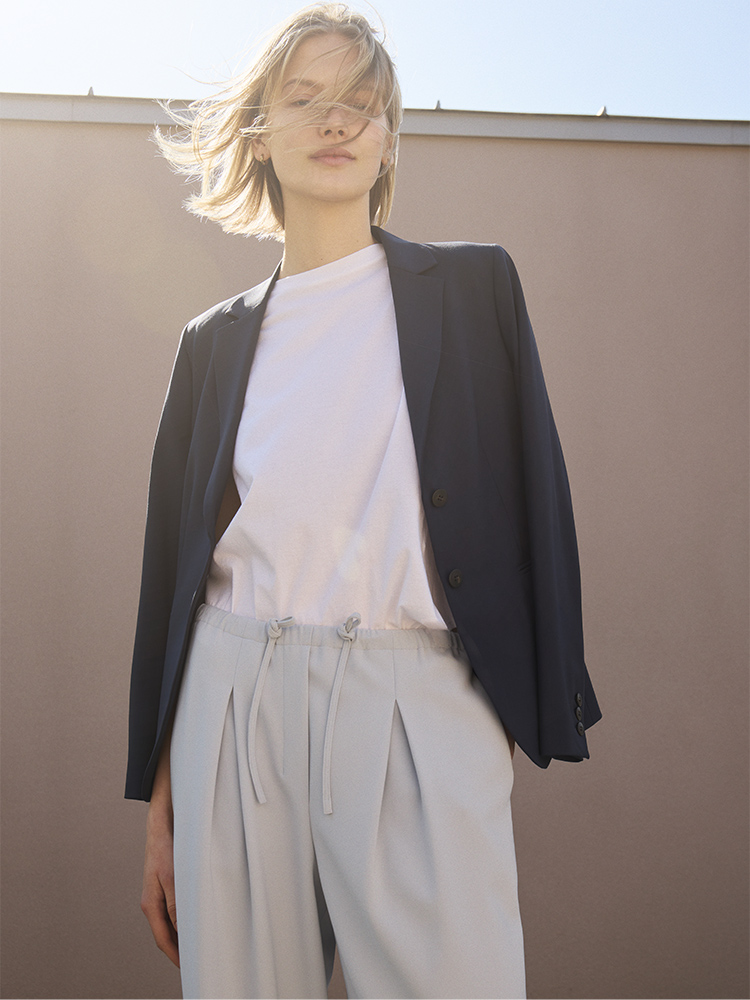 LOOK01