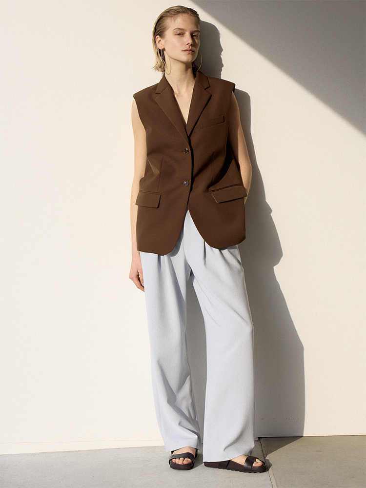 LOOK02