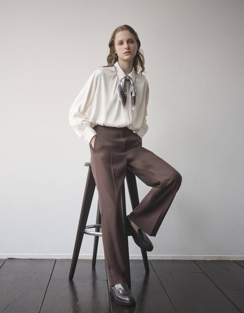 【新品】24年春夏！TheoryLuxeリネン混ストレートパンツ 希少44サイズ 新品】24年春夏！TheoryLuxeリネン混ストレートパンツ 希少44サイズ