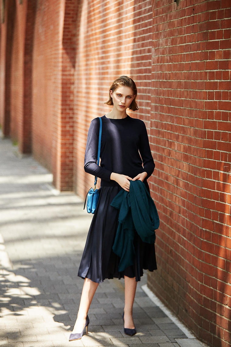 EFFORTLESS ON STYLE | Theory luxe（セオリーリュクス）公式