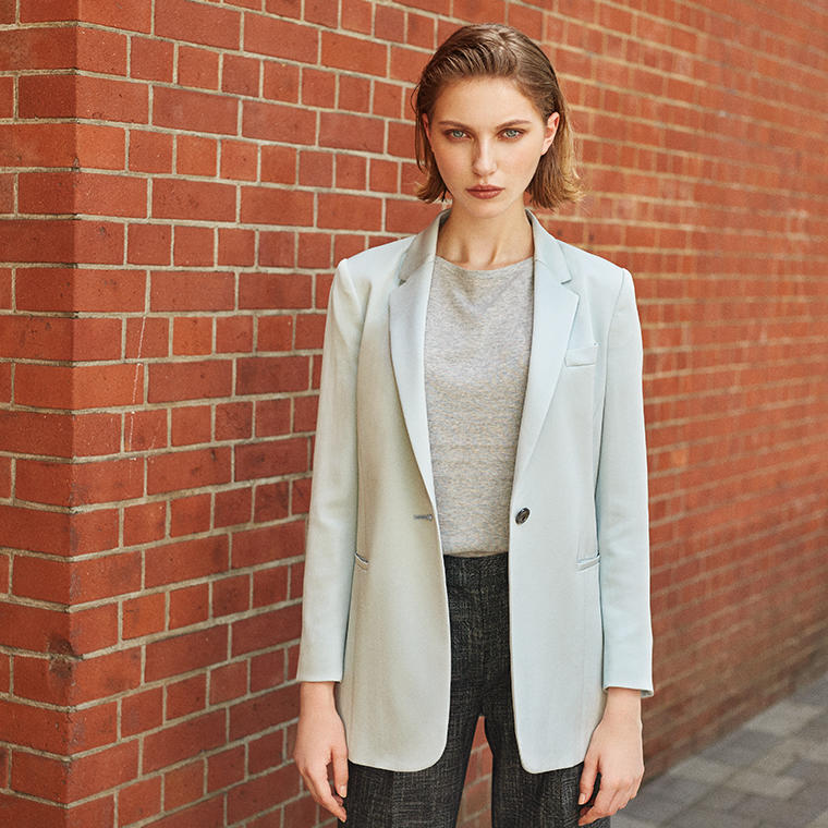 EFFORTLESS ON STYLE | Theory luxe（セオリーリュクス）公式
