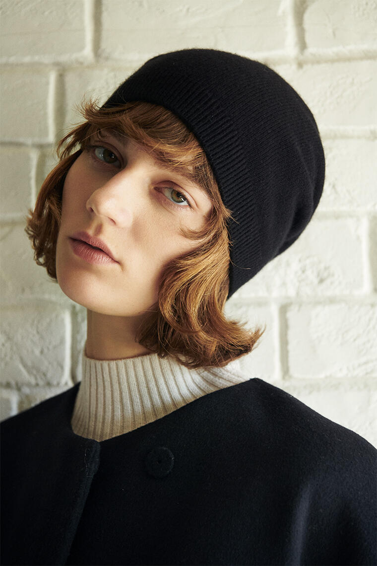 WARM IN YOUR SWEATERS | Theory luxe（セオリーリュクス）公式通販サイト