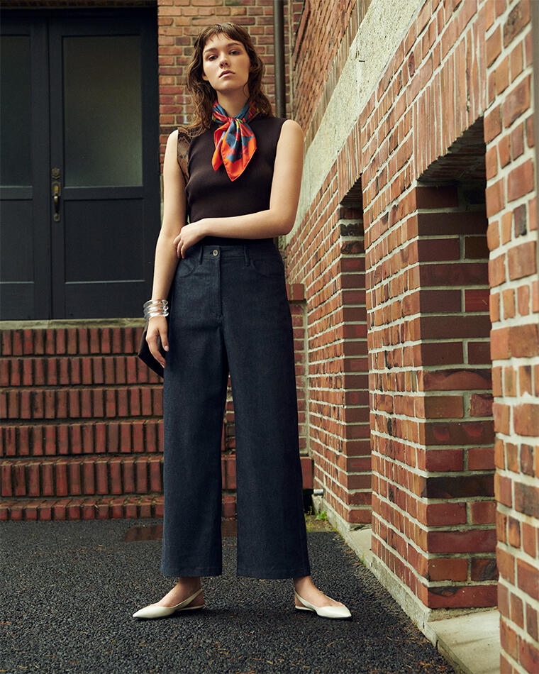 BEST PANTS IN FALL COLORS | Theory luxe（セオリーリュクス
