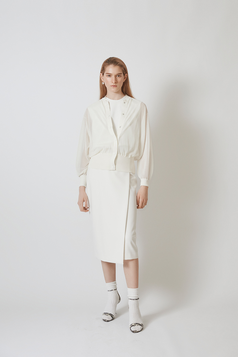 CLEAN AND EFFORTLESS | Theory luxe（セオリーリュクス）公式