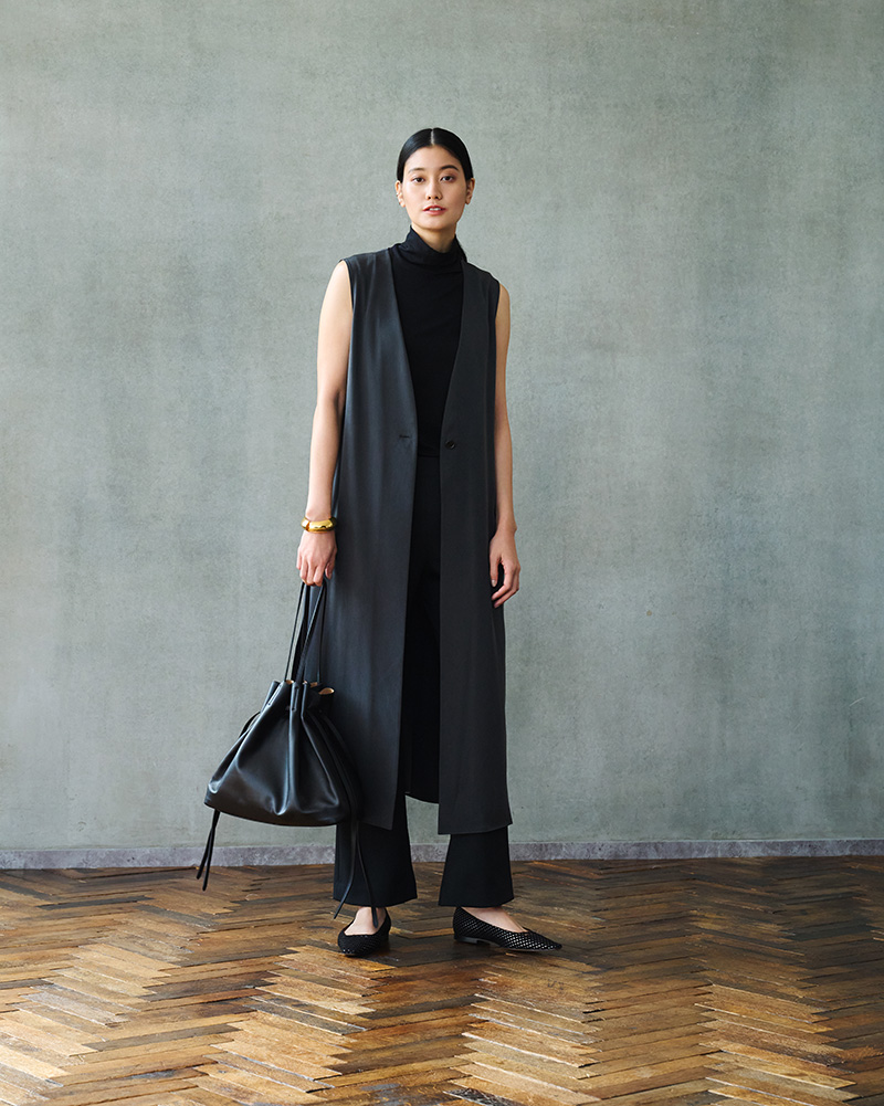 theory luxe ブラウス キーネック ジャージー素材 フレア ストレッチ theory luxe ブラウス キーネック ジャージー素材 フレア ストレッチ